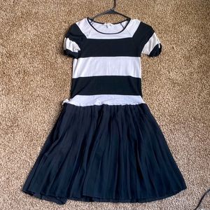 Black&white stripped dress with pleated skirt